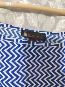 Blue &amp; White Chevron Print Top - XXL