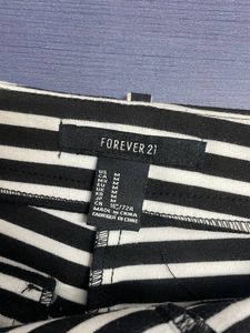 Forever 21 Black &amp; White Smart Dress Shorts
