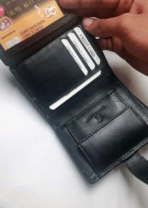 Mens  New Black Genuine Leather Wallet