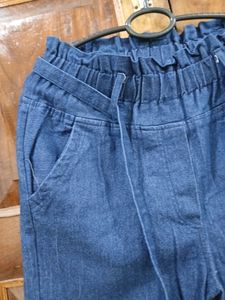 Ruffle Waist Pant