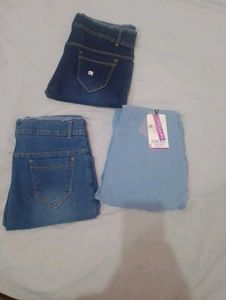 Trio of Women&#39;s Denim Jeans: Sizes 30,32
