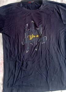 Graphic Print T-shirt