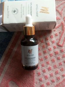 MyGlamm 10% Niacinamide Clarifying Serum