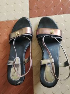 Sandals With High Hill