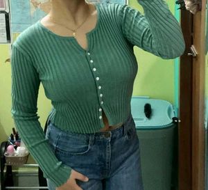 Trendy Green Ribbed Knit Top