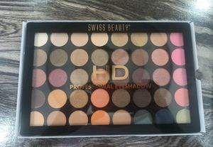 SWISS BEAUTY HD 40 COLOUR PROFESSIONAL EYESHADOW