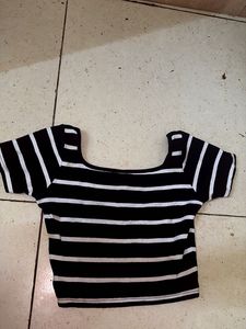 crop top