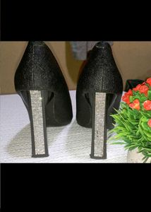 Pretty heels With Rhinestone Work