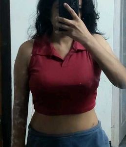 Maroon Collar Crop Top