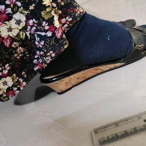 black flat