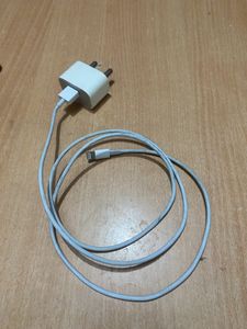 Apple 20 W Charger