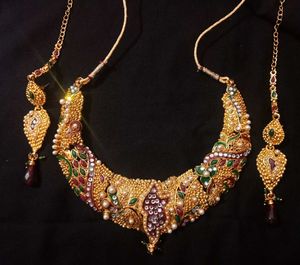 Gorgeous gold-Plated Indian jewelry set.
