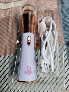 Bombae fuzzoff mini face trimmer for women