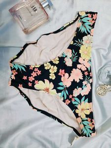 🇳🇿💫🎀Floral Bikini Bottom