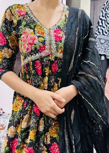 Naira Cut Dress Set
