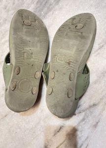 slipper ..ladies footwear