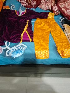 Twinning Combo Of Mother Daughter Ethnic Wear