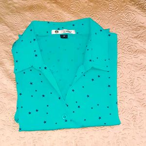 🛍️Chic Star Print Shirt ⭐⭐⭐⭐⭐