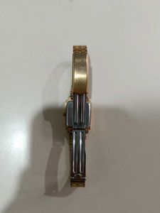 Maxima Gold Watch