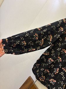 Floral Ruffle Blouse