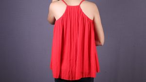 Red Sleeveless Top