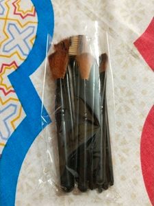 Set Of 12 Makeup Brushes 😍