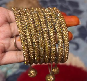 Sparkling Gold Bangle Set