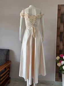 Elegant Off-Shoulder Midi Dress