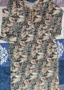 We Are Selling A Beautiful Floral Kurta. ☺️