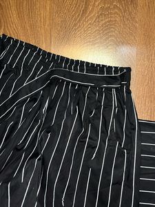 Korean Black &amp; White Striped Cotton Pant