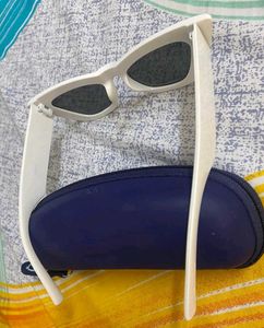 Chic White Cateye Sunglasses