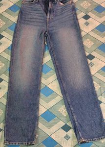 H&amp;M Straight High Jeans