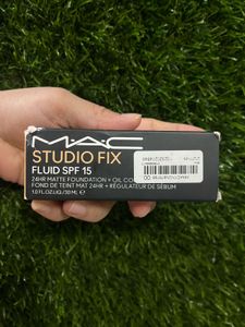 MAC Studio Fix Fluid Foundation SPF 15