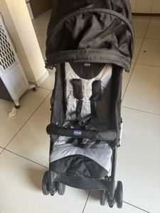 Chicco Stroller - Lightweight &amp; Compact
