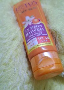 Lotus Herbale Gel Sunscreen 🪷