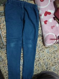 Girl Jeans Come Jegging