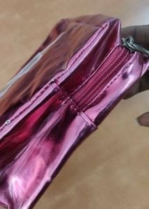 Magenta A Magnetic Colour Pouch