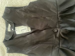 Chic Black Sleeveless Vest