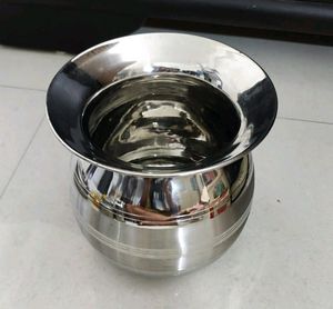 Stainless Steel Vessel &amp; Plastic Container