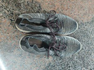 Sports Shoe