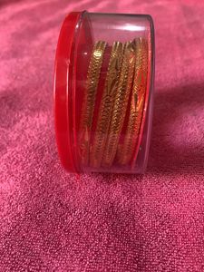 Set of 4 Gold Tone Bangles