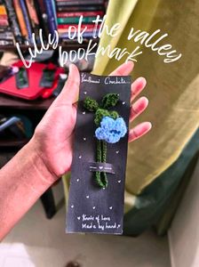 Crochet Flower Bookmarks.