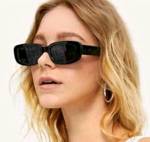 Fashionable UV Protected Sunglasses