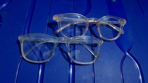 Stylish Clear Frame Glasses