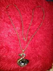 Pendant Set With Chain