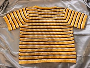 cutesy yellow vintage top