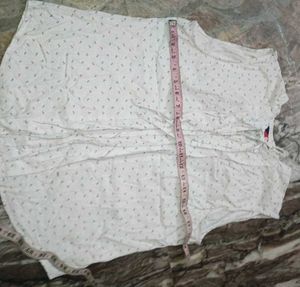 I m selling a top which is in new quality