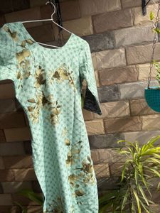 Women&#39;s Winter Suit with Stole