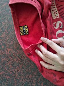 90% Off 💥 Red And Black Sweatshirts