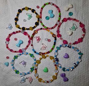Handmade Bracelets🎀